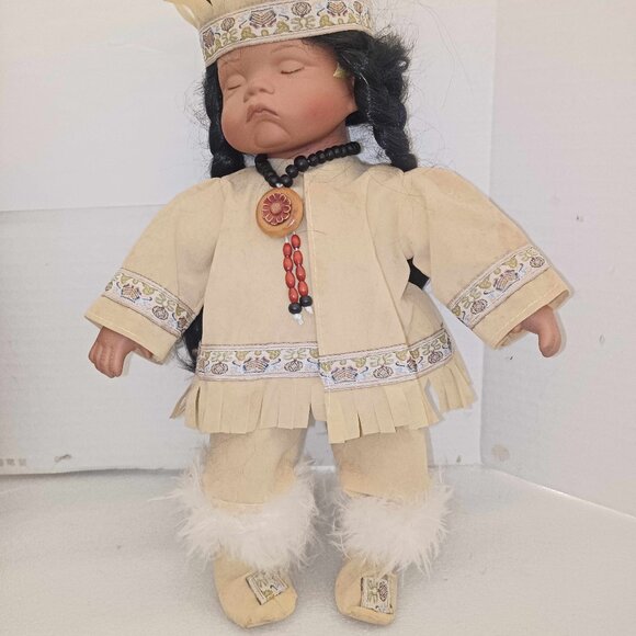 Goldenvale Native American Doll - Picture 1 of 2